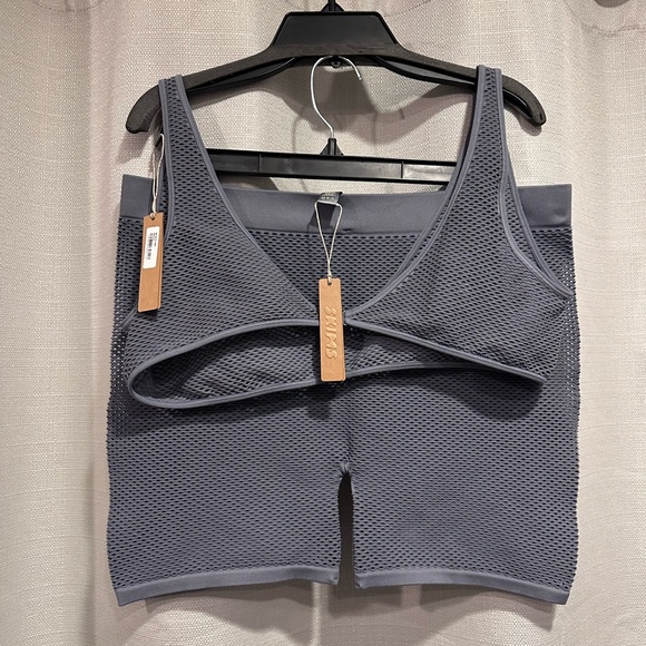 Skims Perforated Seamless Set - Picture 3 of 3